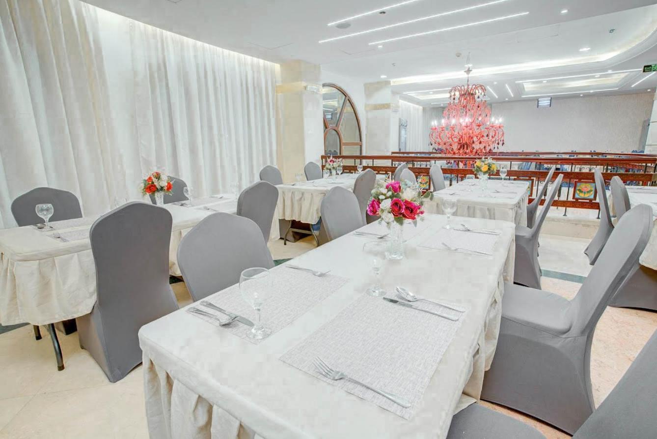 Hayah Taibah Hotel Medina Bagian luar foto