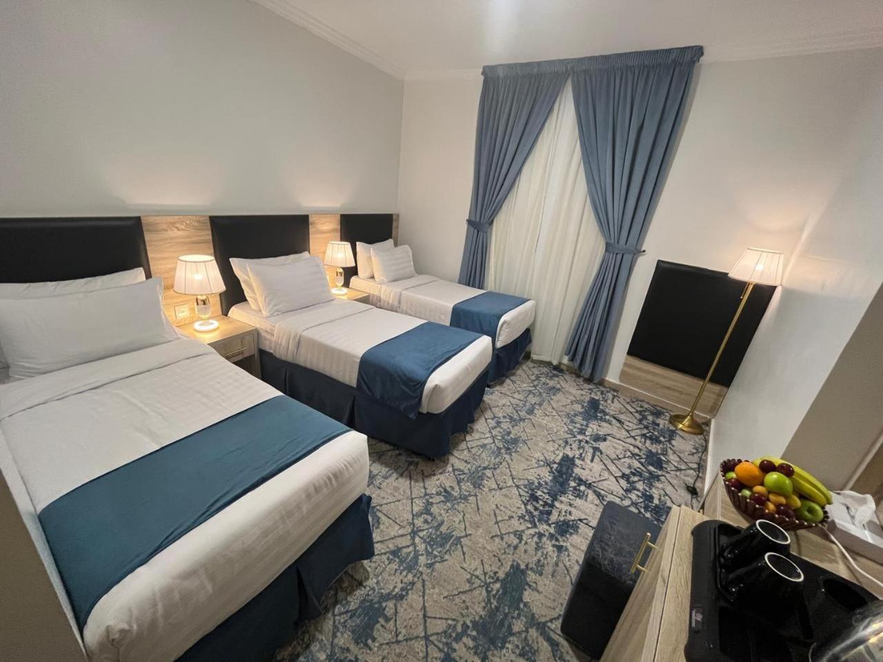 Hayah Taibah Hotel Medina Bagian luar foto
