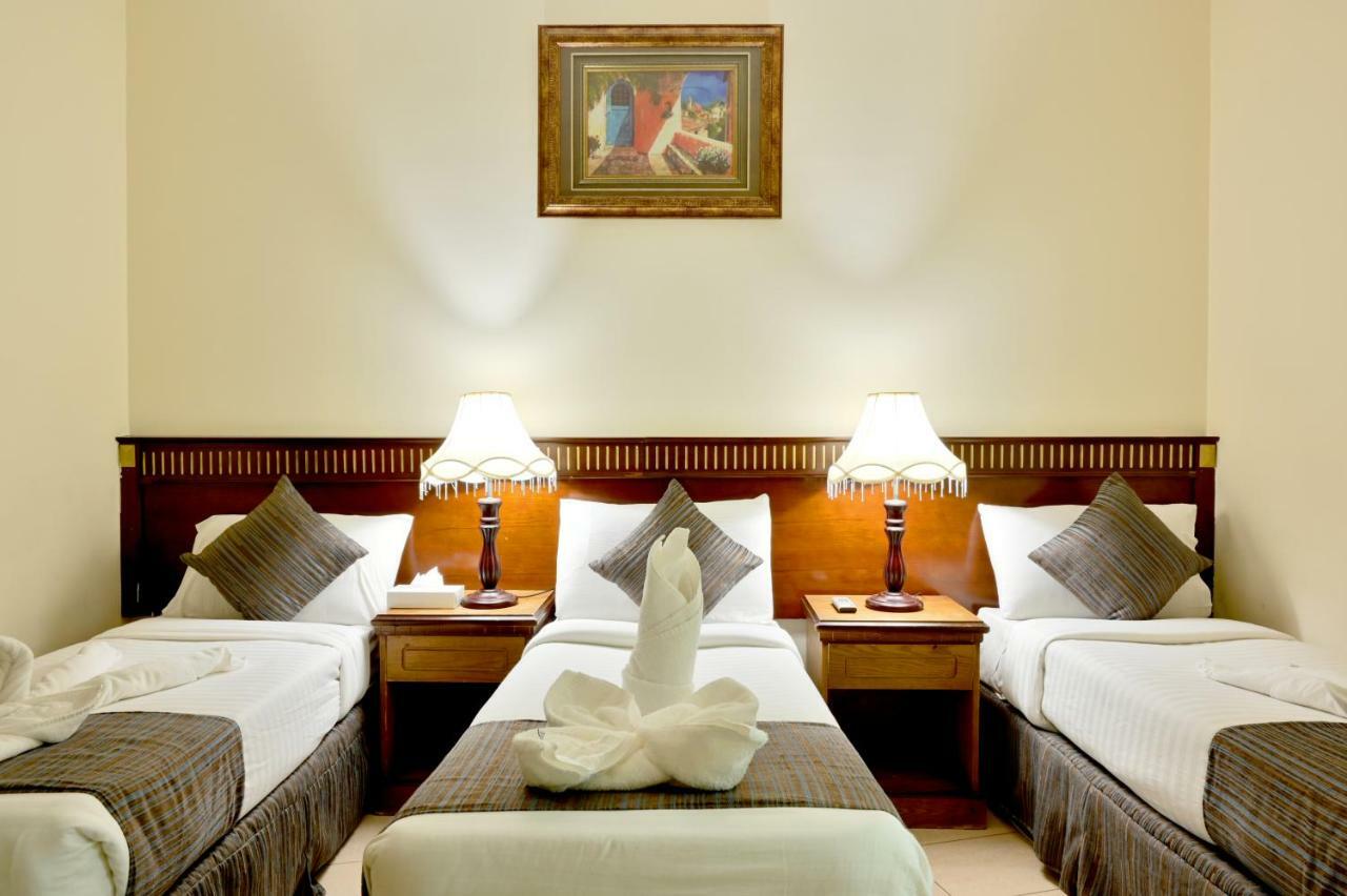 Hayah Taibah Hotel Medina Bagian luar foto