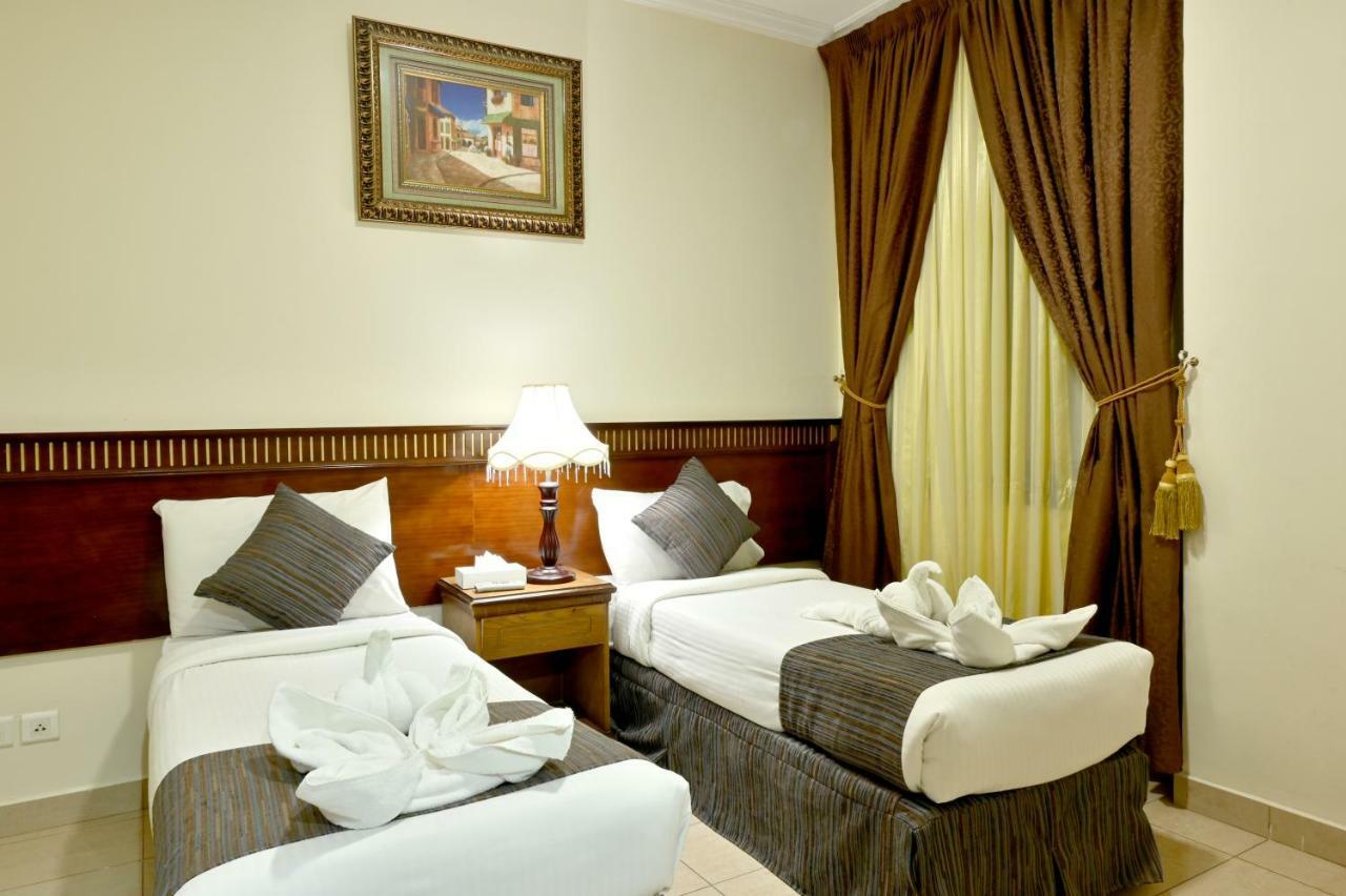Hayah Taibah Hotel Medina Bagian luar foto